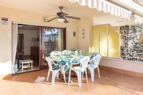 شقة Sea Front Apart. 2 Pools / 1ª Linea. 2 Piscinas سيجور دي كالافيل المظهر الخارجي الصورة