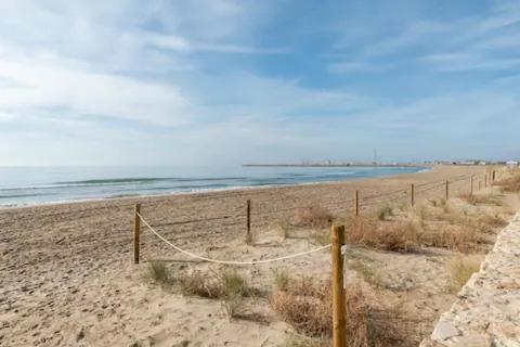 شقة Sea Front Apart. 2 Pools / 1ª Linea. 2 Piscinas سيجور دي كالافيل المظهر الخارجي الصورة
