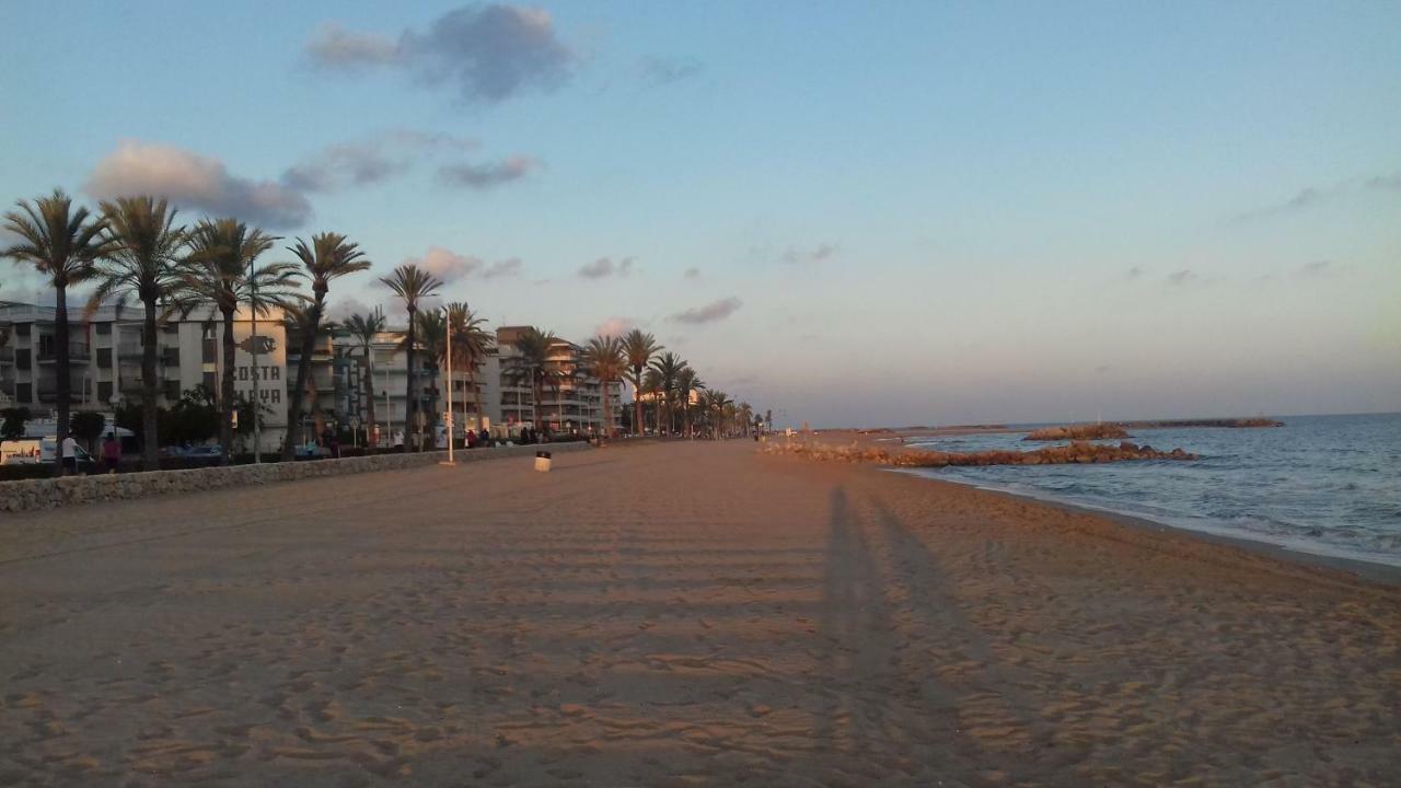 شقة Sea Front Apart. 2 Pools / 1ª Linea. 2 Piscinas سيجور دي كالافيل المظهر الخارجي الصورة